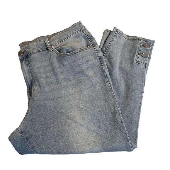 DG2 by Diane Gilman 20PW light denim stretch cropped button ankle detail jeans - Picture 1 of 13